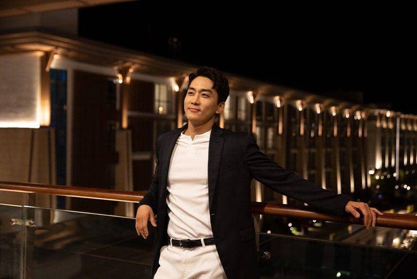Song Seung Heon (instagram.com/songseungheon1005)