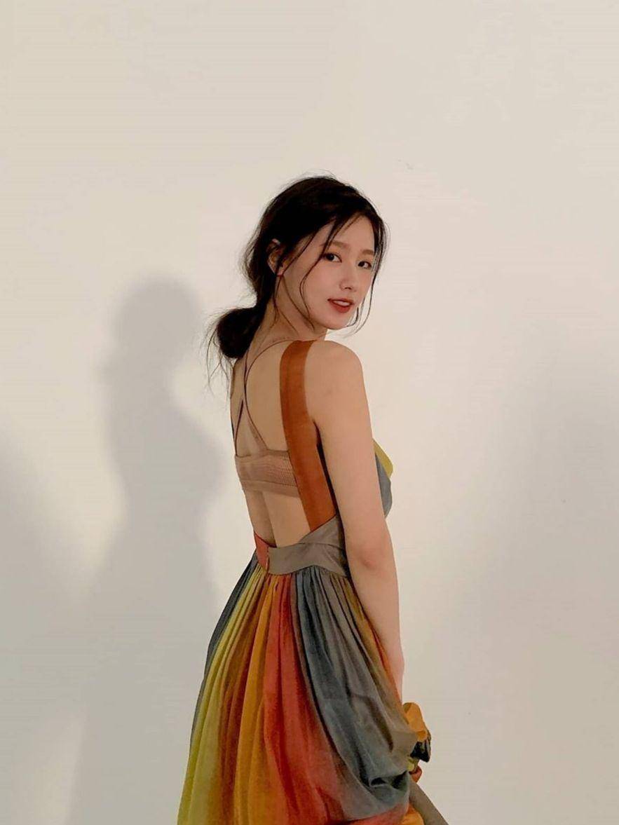 instagram.com/official_g_i_dle