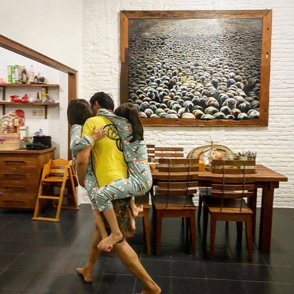 instagram.com/hanungbramantyo