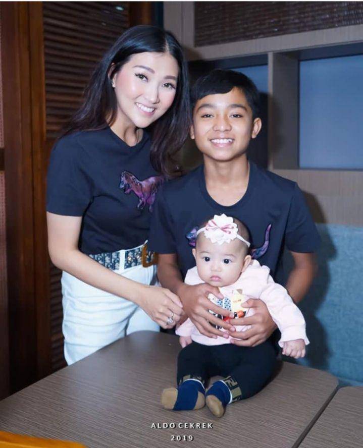 Instagram.com/thaniaputrionsu