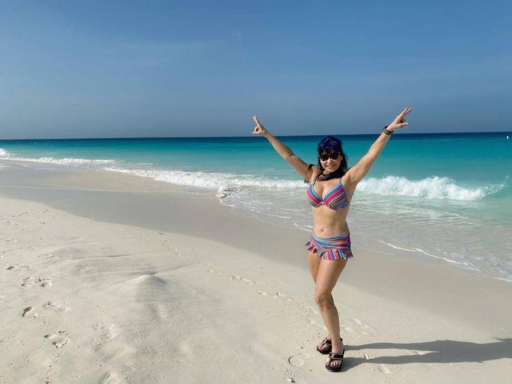 Instagram.com/officialcynthiarothrock