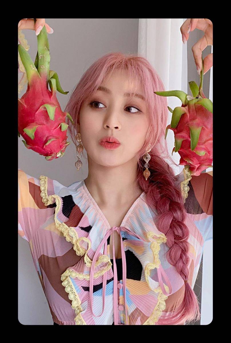 twitter.com/JYPETWICE
