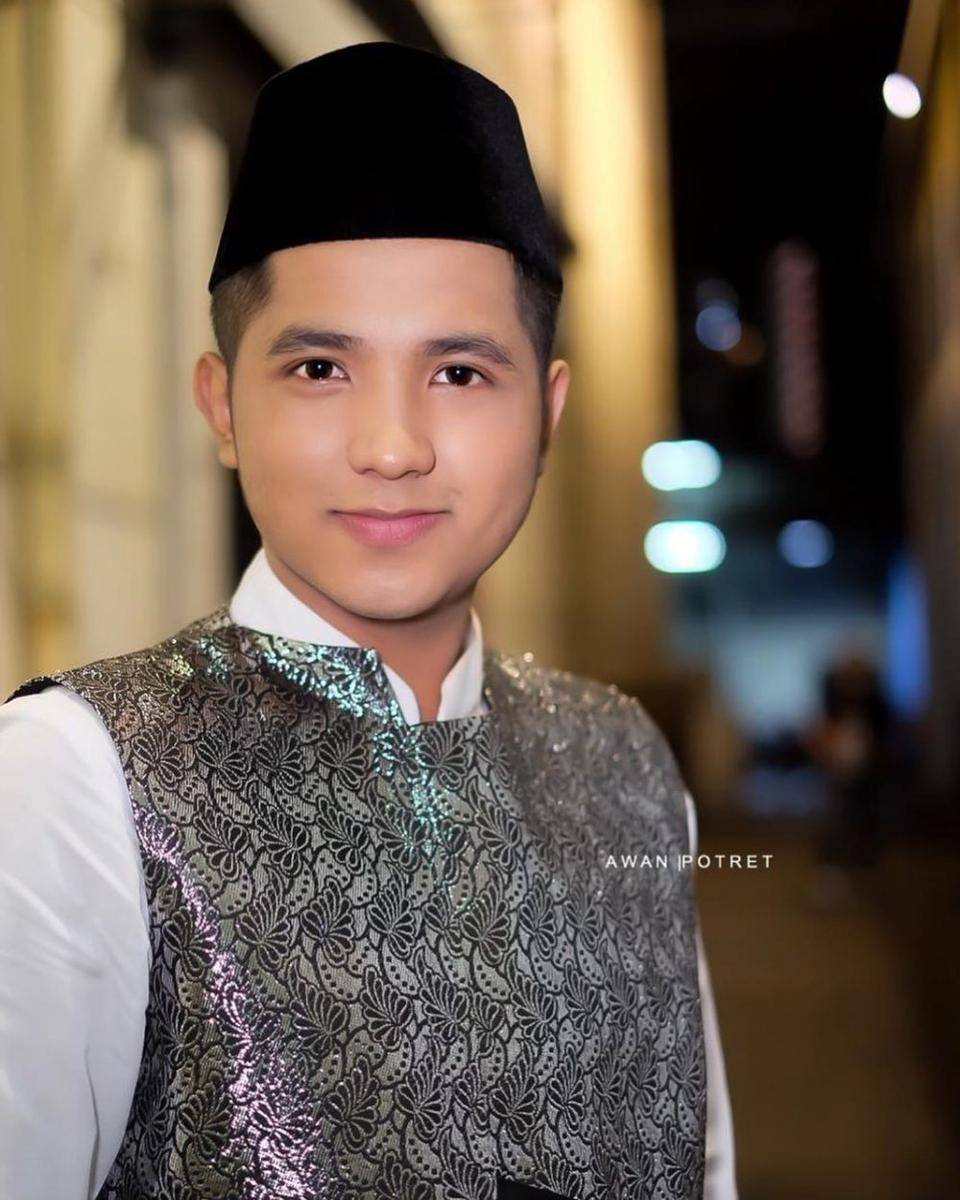 awanpotret17 via instagram.com/jirayutdaa4official