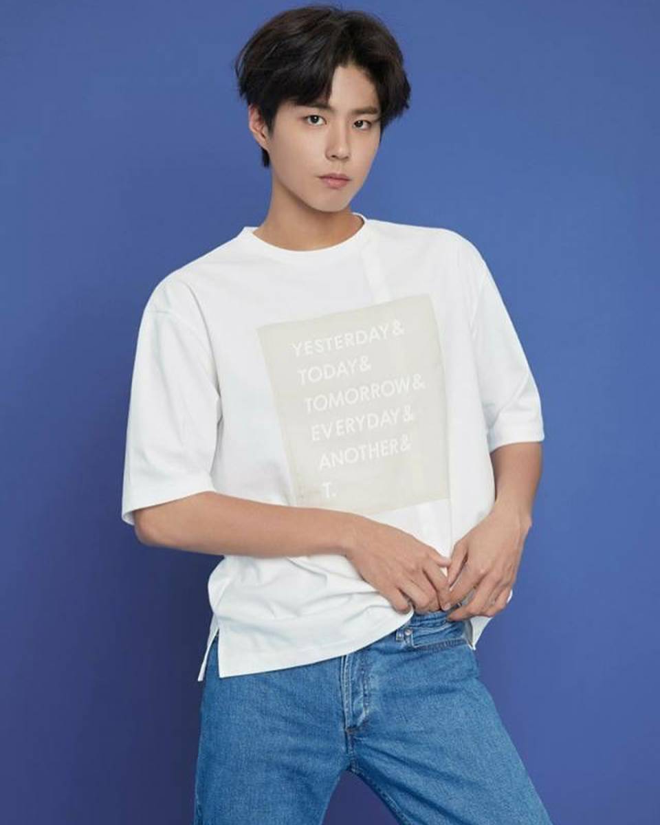 Instagram.com/parkbogum.official