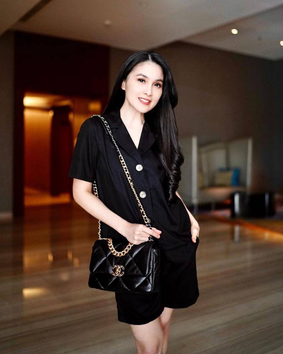 Instagram.com/sandradewi88