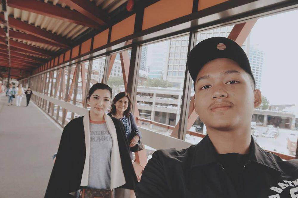 Instagram.com/azriel_hermansyah