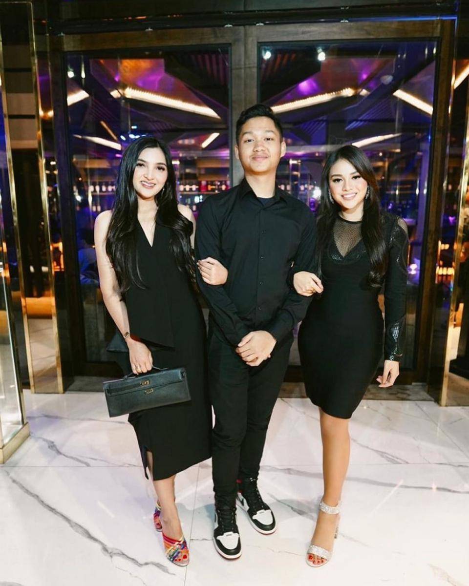 Instagram.com/azriel_hermansyah