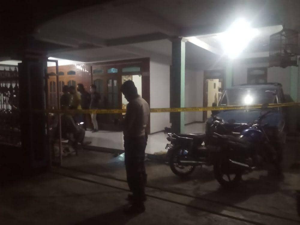 Pasutri di Lamongan Ditemukan Tewas, Diduga Bunuh Diri