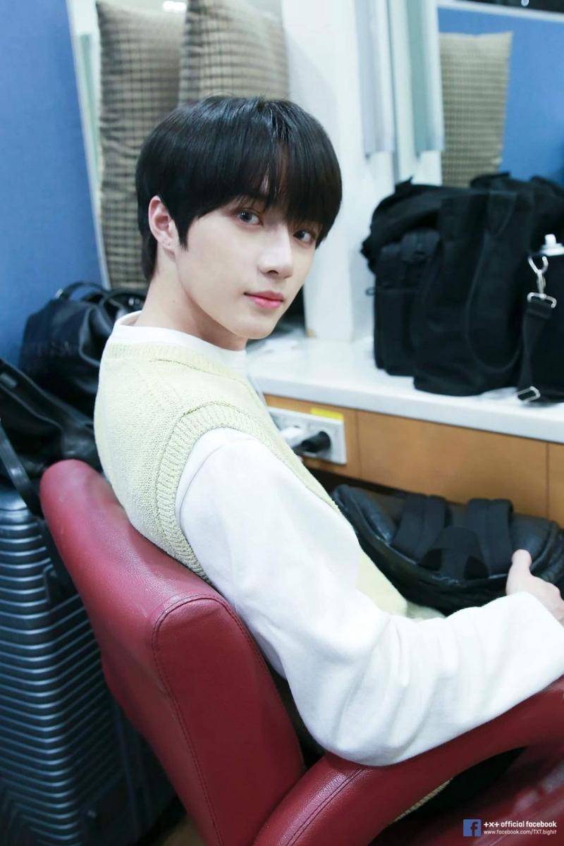 Facebook.com/TXT.bighit