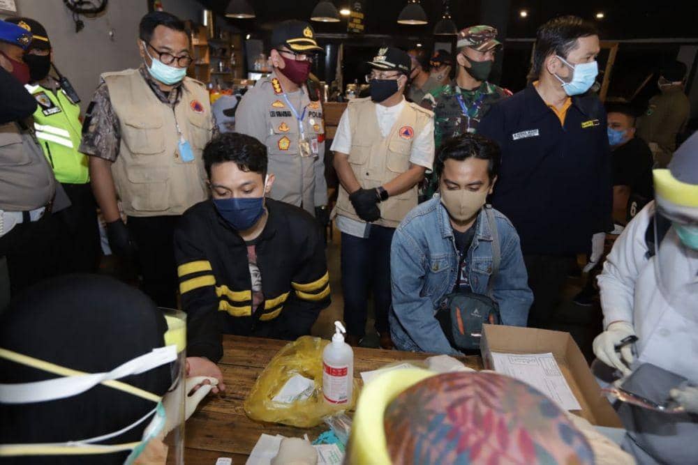 6 dari 86 Pengunjung Warkop di Malang Reaktif Rapid Test