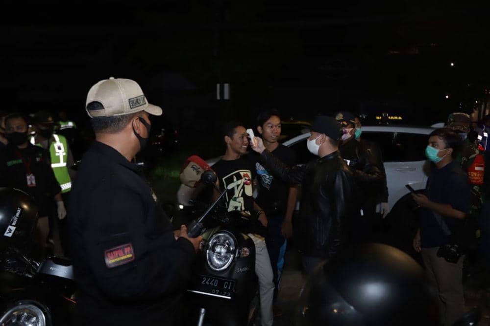 Beberapa pengunjung kedapatan tak mematuhi protokol kesehatan dengan tidak menggunakan masker. Dok/ Humas Pemkot Malang