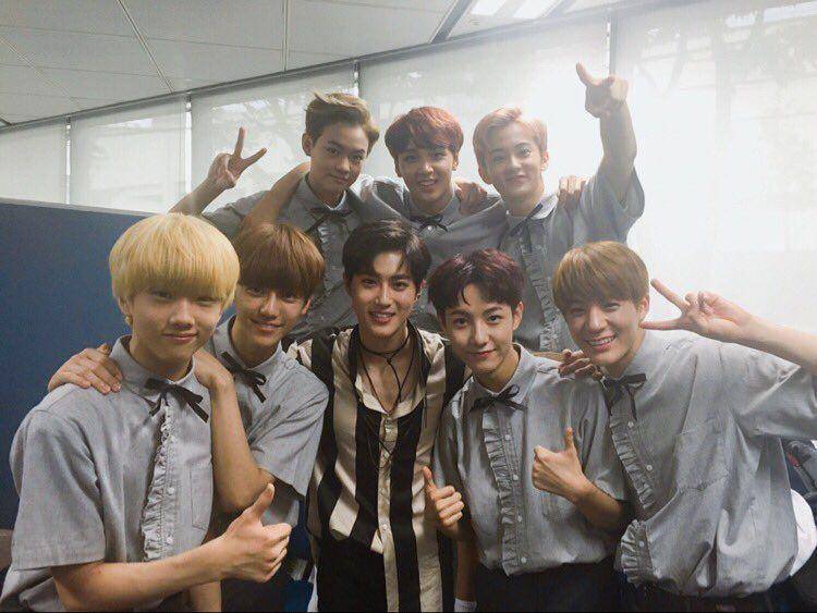 Twitter.com/Exofanbase