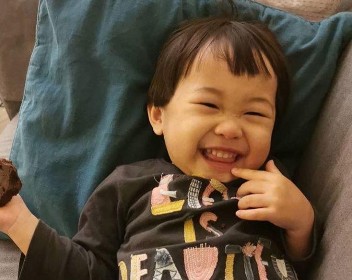 10 Potret Menggemaskan Rumaysaa Hafsah, Adik Selebgram Cilik Kirana