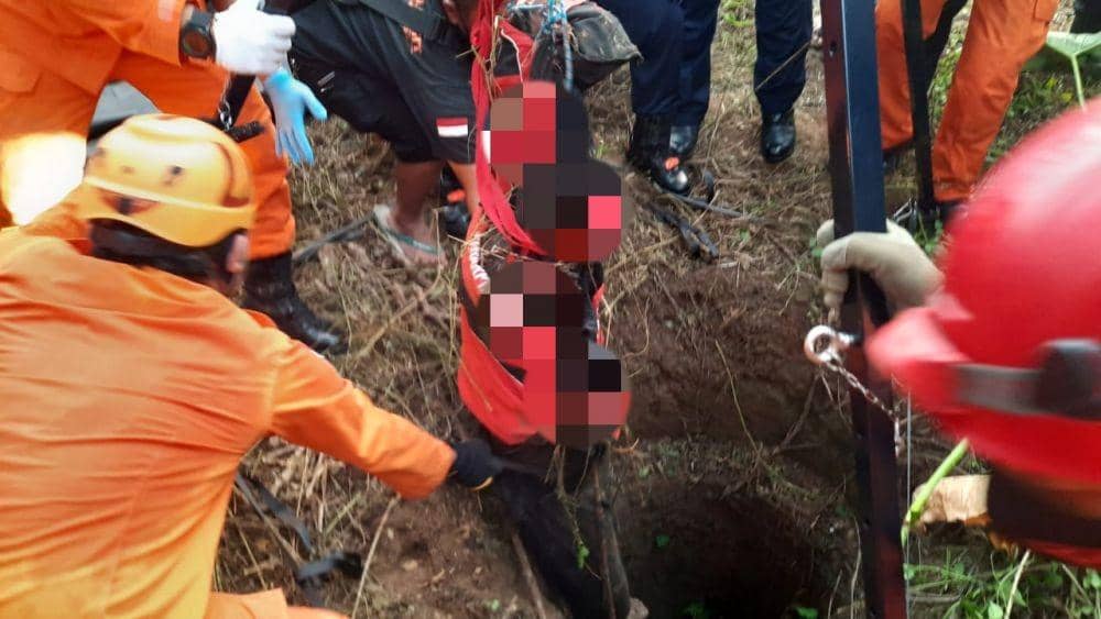 Kondisi korban yang terperosok sumur ditemukan meninggal dunia. Dok Humas Basarnas Semarang
