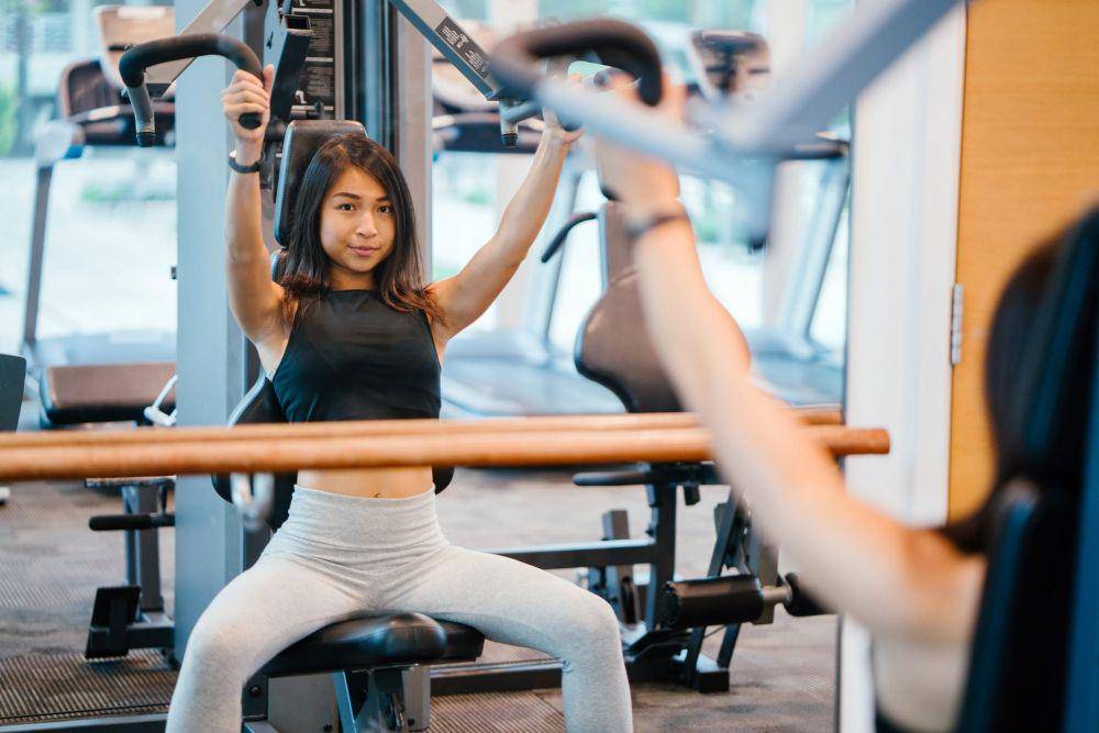 ilustrasi olahraga di gym (pexels.com/mentatdgt)