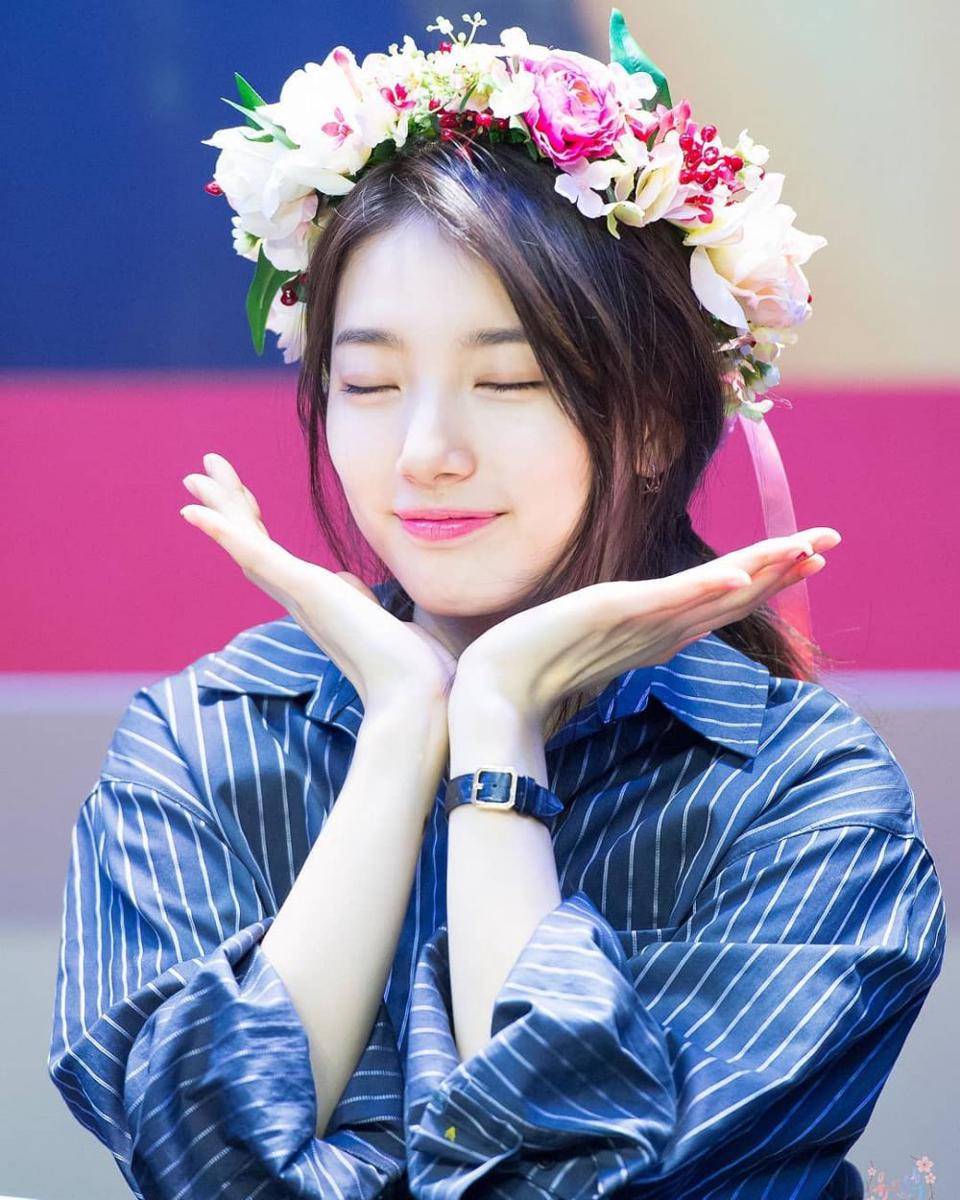 instagram.com/suzybz