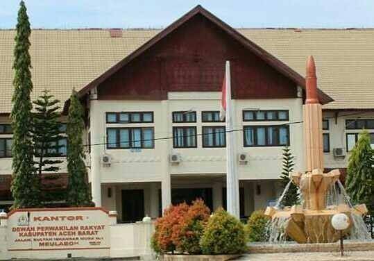 Gedung DPRK Aceh Barat (Foto: Dialeksis)