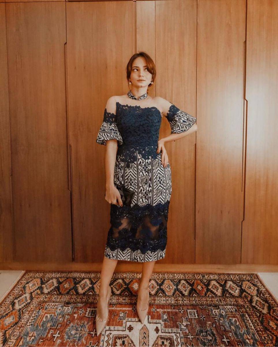 kebaya modern (instagram/enzystoria)