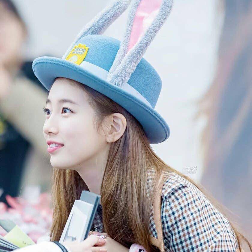 instagram.com/suzybz