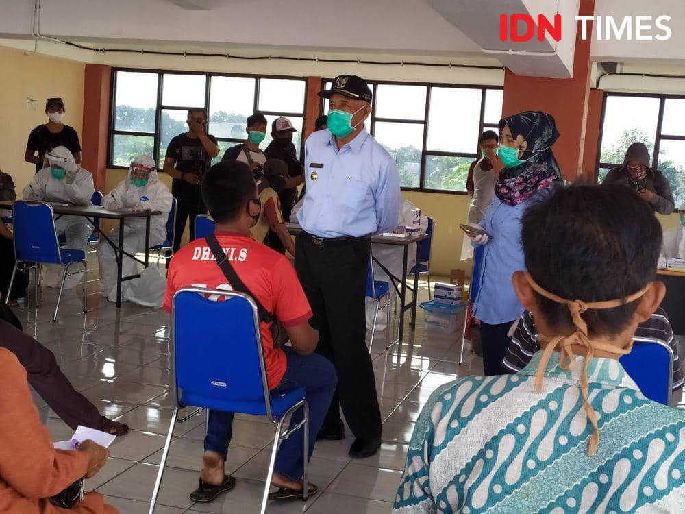 Pemkab Sleman adakan rapid test random kepada pedagang dan dan pembeli di Pasar Prambanan. IDN Times/Siti Umaiyah