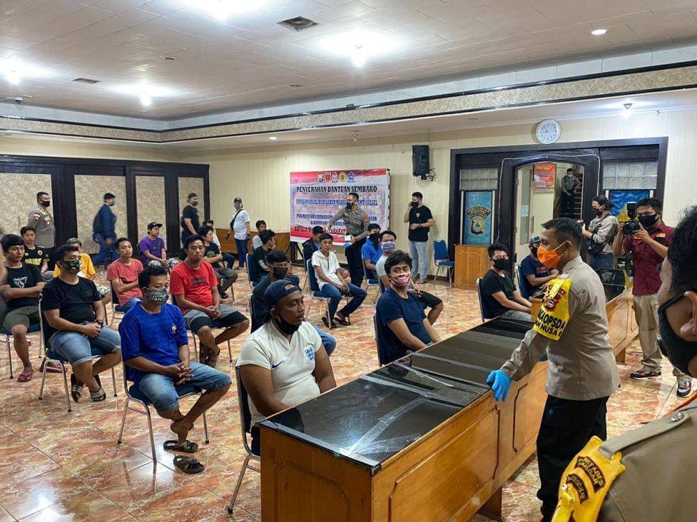 Ekspos tangkapan kasus ambil paksa jenazah pasien di Mako Polrestabes Makassar. IDN Times/Polda Sulsel