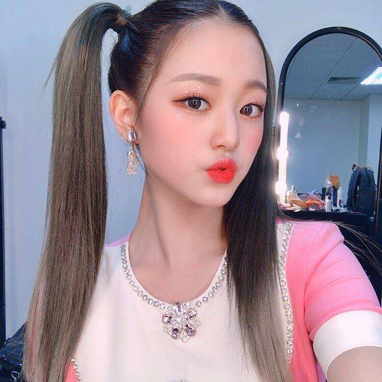 instagram.com/official_izone