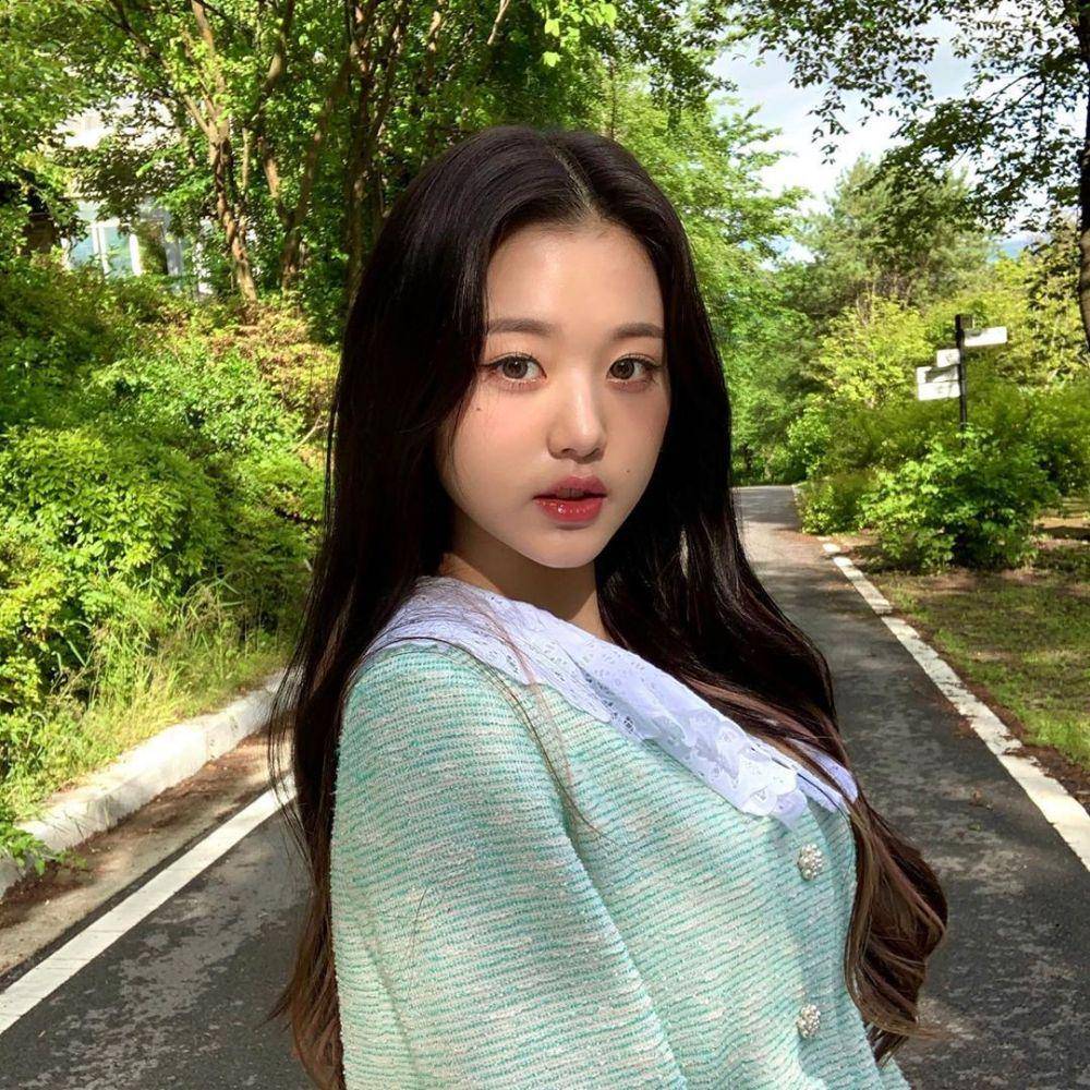 instagram.com/official_izone