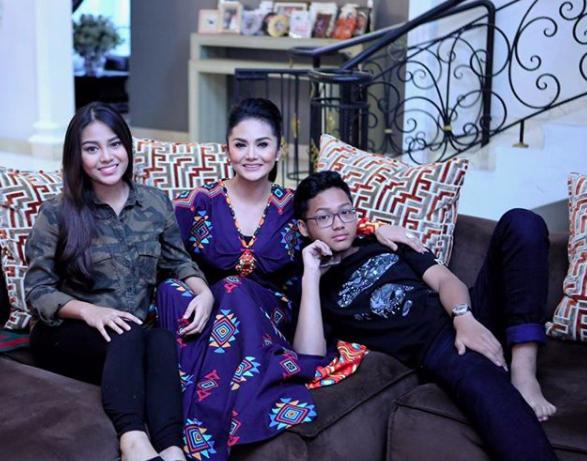 Kembali Memanas, 5 Fakta Terbaru Perdebatan KD bareng Aurel dan Azriel