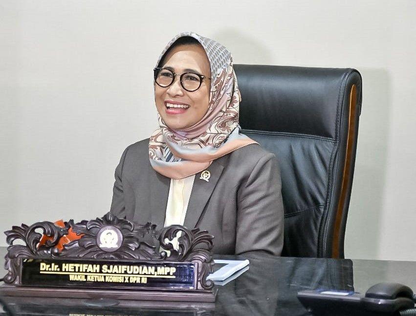 Profil Hetifah Sjaifudian, Politikus Perempuan Pejuang Pendidikan