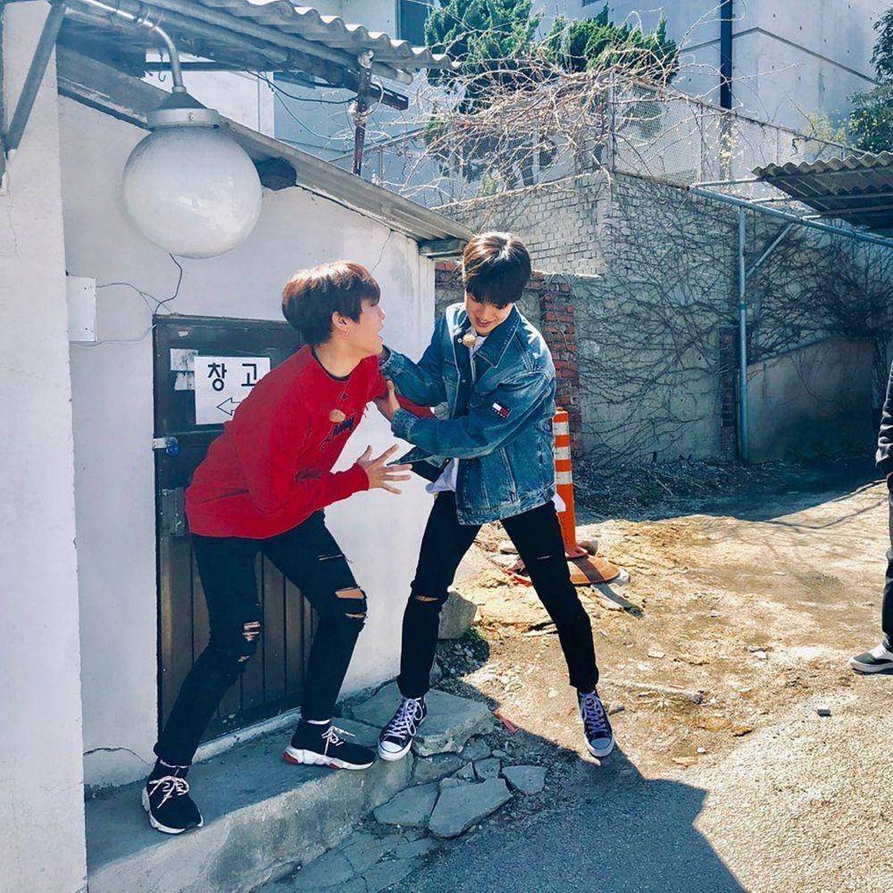 Instagram.com/ab6ix_official/