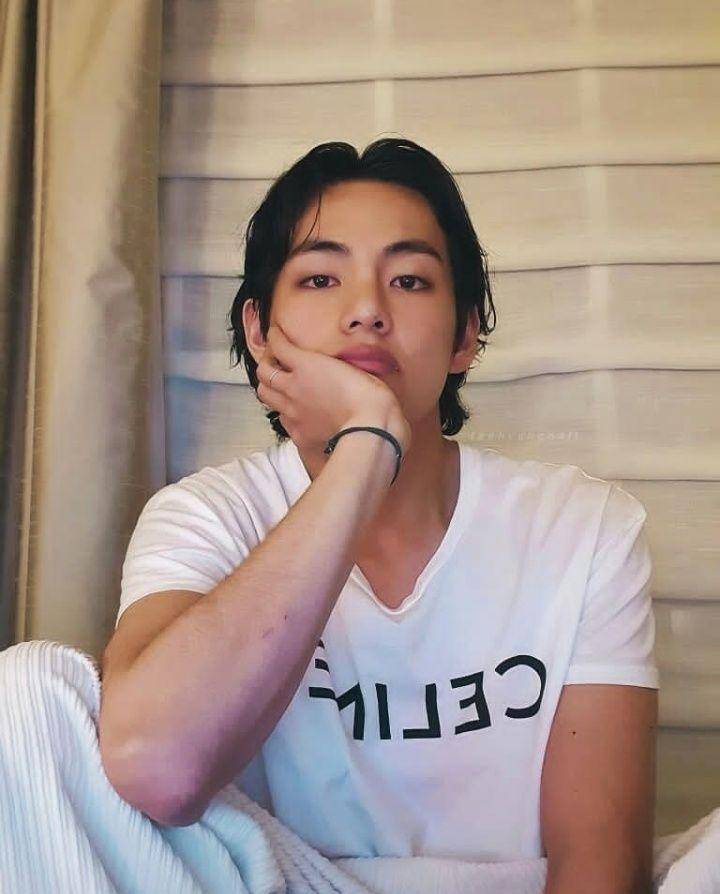 Instagram.com/bts__tae__v