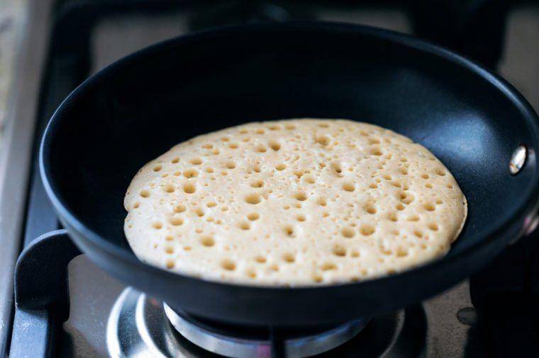 Memasak pancake (rd.com)