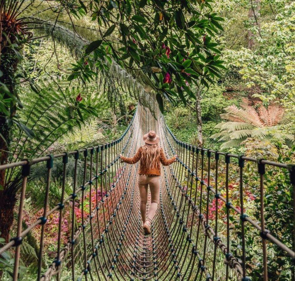 instagram.com/heligangardens