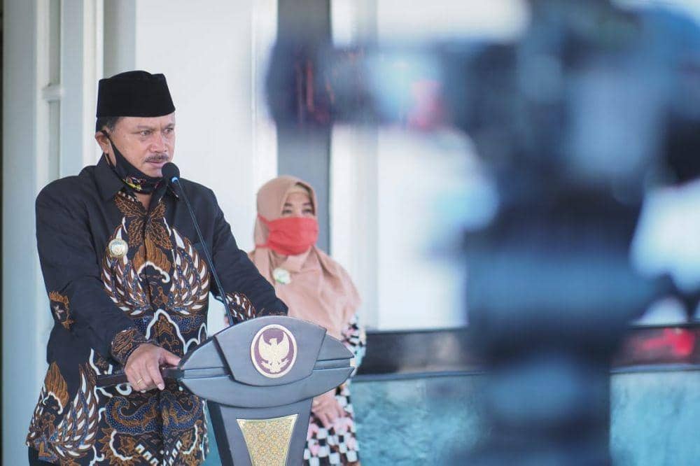 Wali Kota Madiun Maidi saat melaksanakan konferensi pers di Balai Kota Madiun, Kamis (11/6). Dok.IDN Times/Diskominfo Kota Madiun