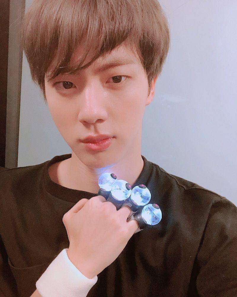 instagram.com/jin.bts