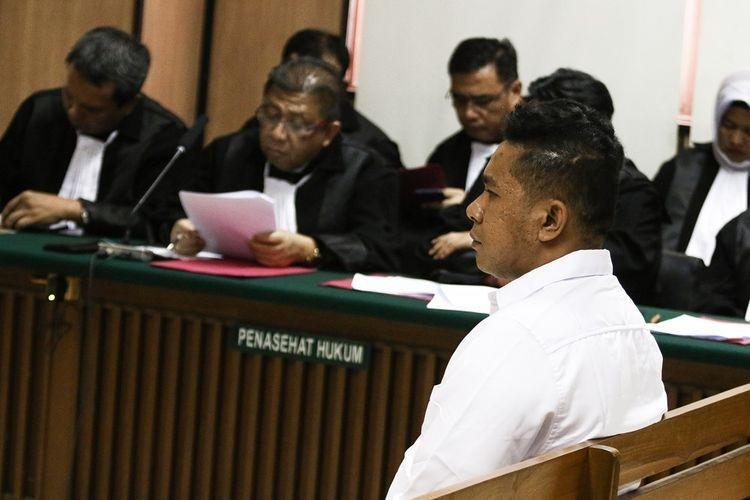 Rahmat Kadir, Penyerang Novel Baswedan Divonis 2 Tahun Penjara