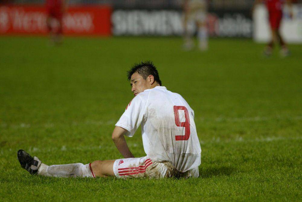 Hao Haidong kala membela Timnas Tiongkok di Kualifikasi Piala Dunia 2006. Oliver Tsang/South China Morning Post