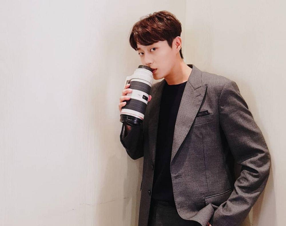 Segera Debut Solo, 10 Potret Yoon Doo-joon Highlight yang Memesona