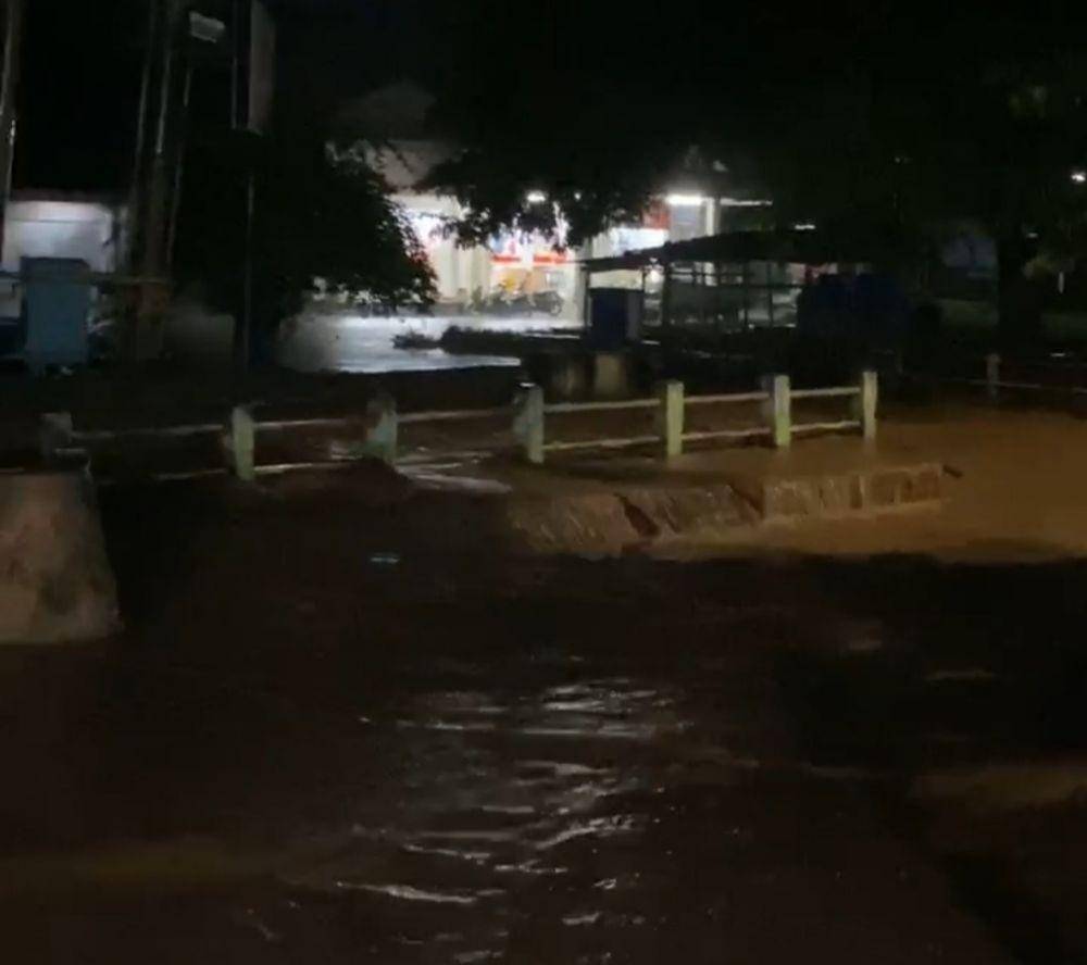 Potongan rekaman video banjir di Kabupaten Bantaeng, Sulsel / Istimewa