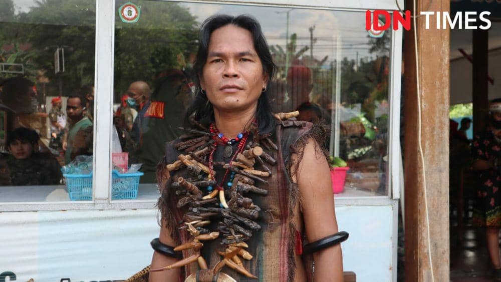 Gelollw, salah satu tokoh adat Dayak Kaltim (IDN Times/Yuda Almerio)