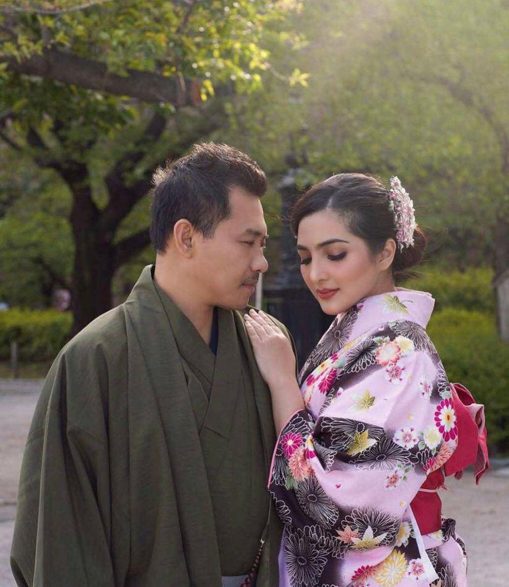 8 Potret Artis dalam Balutan Kimono Bareng Pasangan, Siapa Favoritmu?