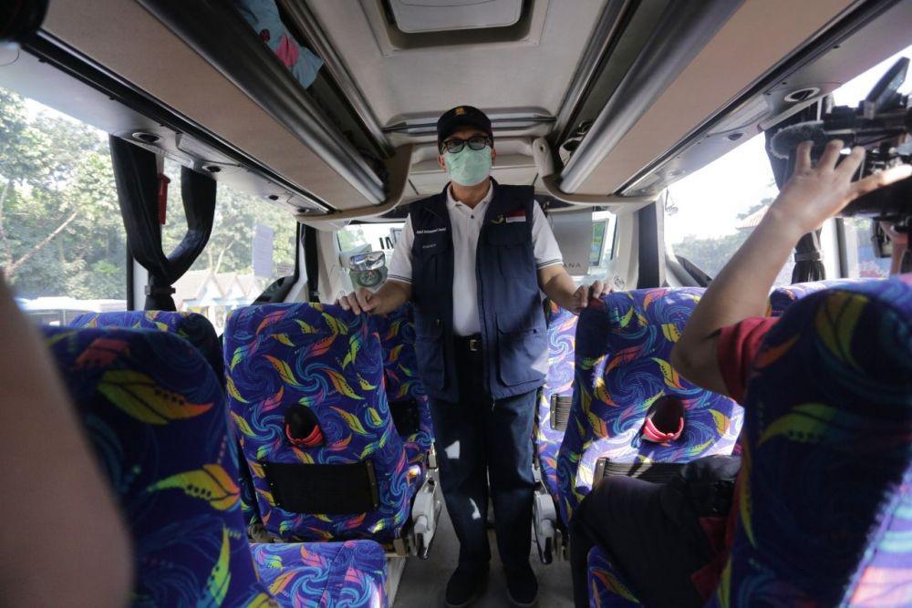 Dishub Jabar Minta Warga Tetap Kenakan Masker di Transportasi Umum