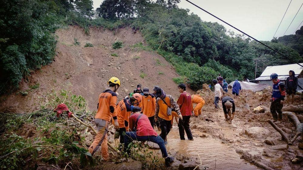Banjir dan Tanah Longsor di Jeneponto, 6 Warga Diduga Tertimbun