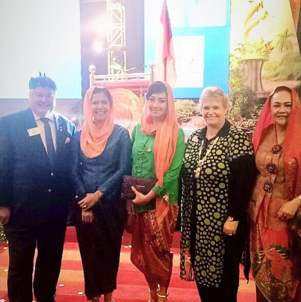 instagram.com/deatunggaesti