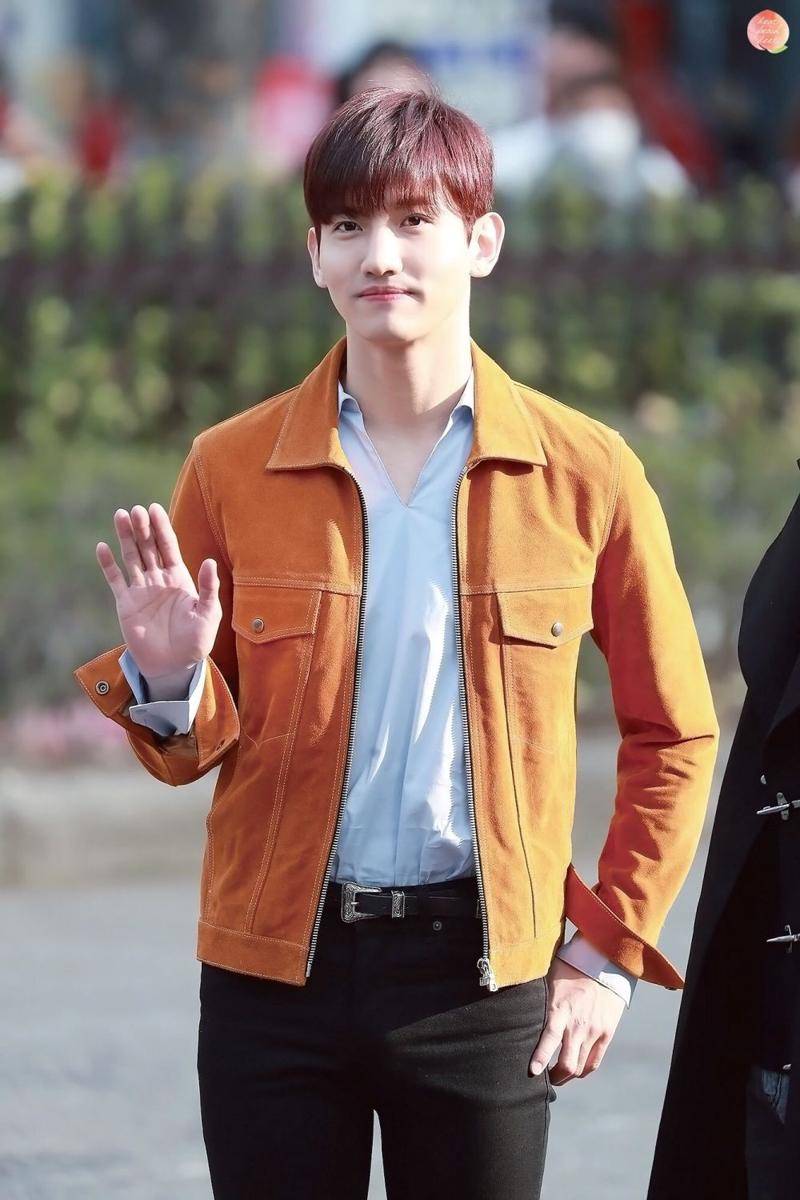 twitter.com/DEAR_PEACH_DEER