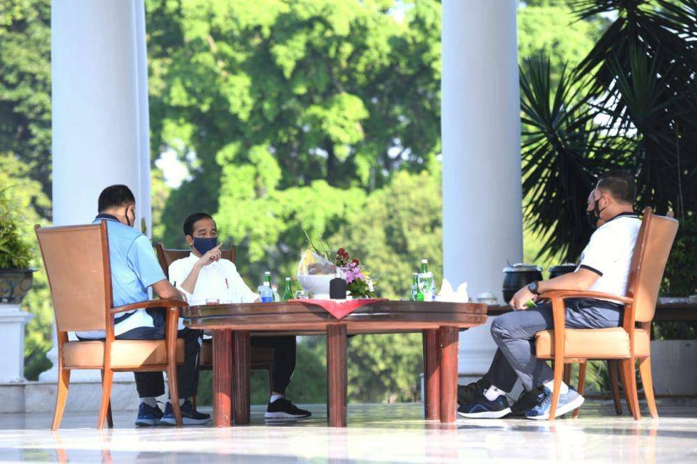 Presiden Joko Widodo melakukan pertemuan dengan 3 kepala staf TNI (Dok. Biro Pers Sekretariat Istana Kepresidenan)
