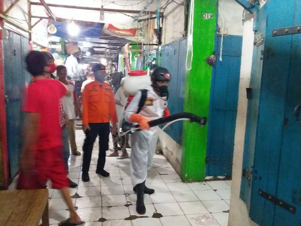 Protokol kesehatan di pasar tradisional Makassar diperketat. Humas Pemkot Makassar