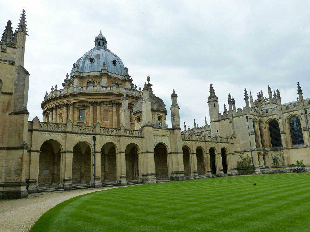 ilustrasi Universitas Oxford (pixabay.com/falco)