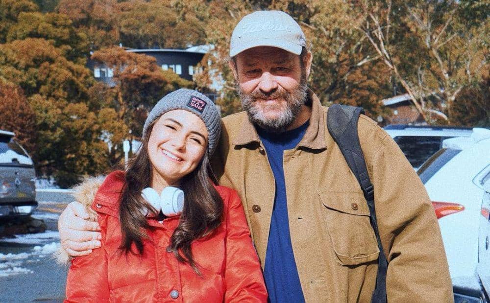 Sayang Banget, Ini 10 Potret Kompak Amanda Rawles dan Ayah Bulenya