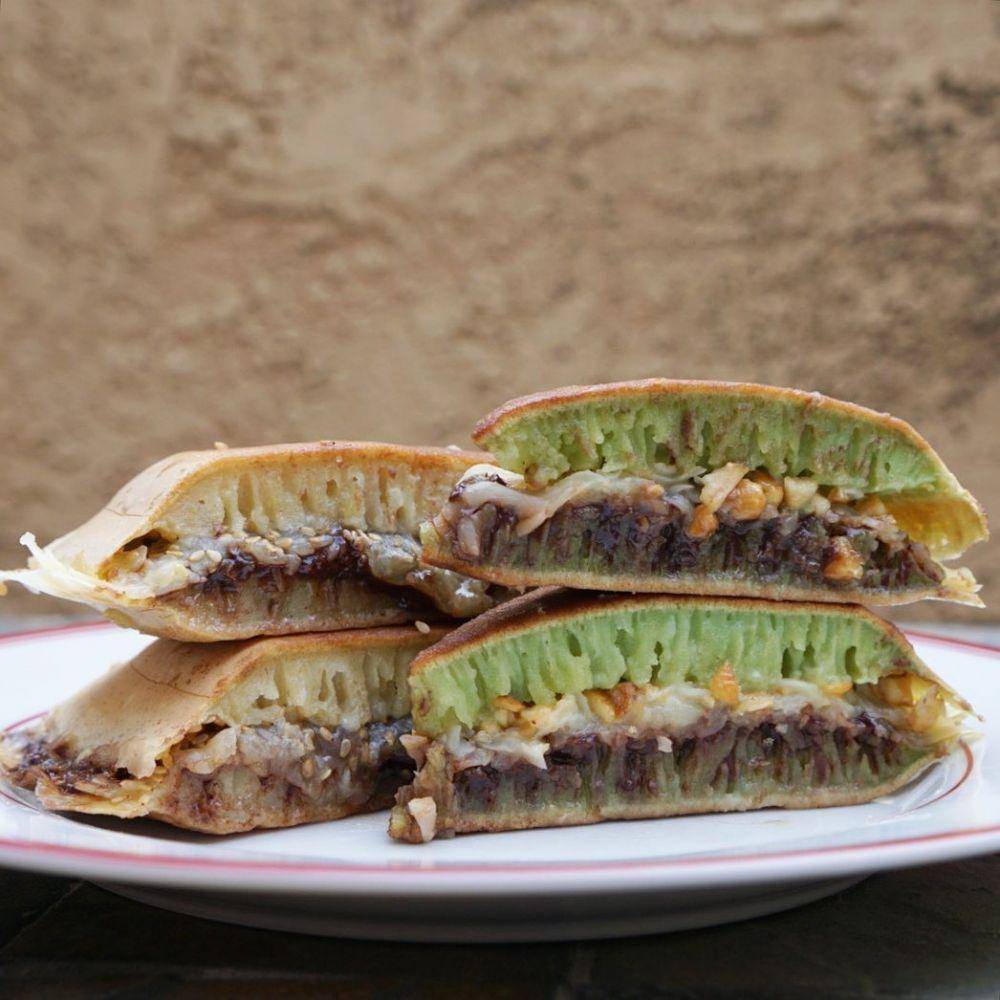 martabak (instagram.com/gourmetpigs)